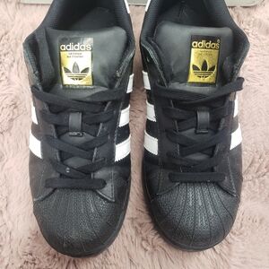 Adidas Superstar Sneakers EUC